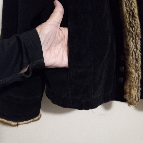 Disneyland Resort L Corduroy Fur Trim Snap Park Jacket in Black Brown - Picture 11 of 12